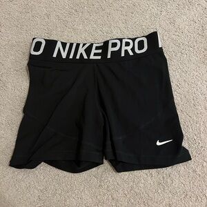 Nike pros women’s size small